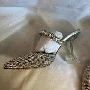 NIB Crystal embellished Zivot Mule